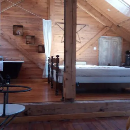 Au Coeur De Agreve -sejour Homestay Saint-Agreve